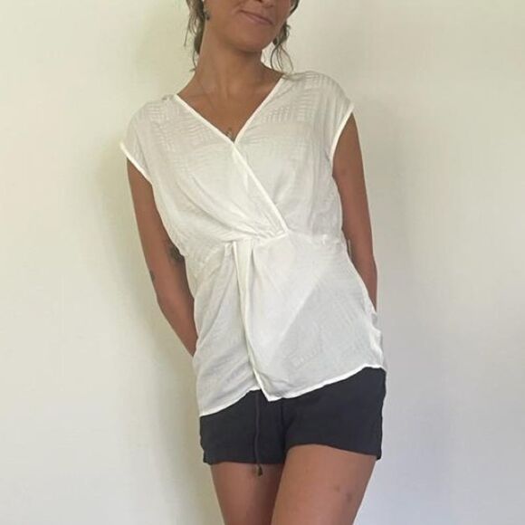 Halogen Women’s White Sleeveless Surplice Twist Front Woven Top Blouse Size : S - Picture 1 of 8